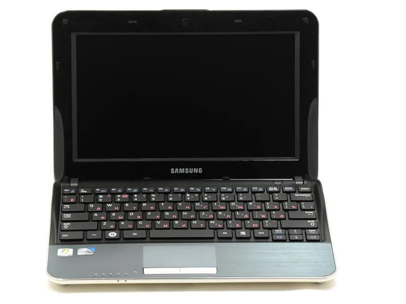 Ремонт петель крышки  Samsung NF210-A01