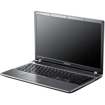 Ремонт петель крышки  Samsung NP550P5C-S02